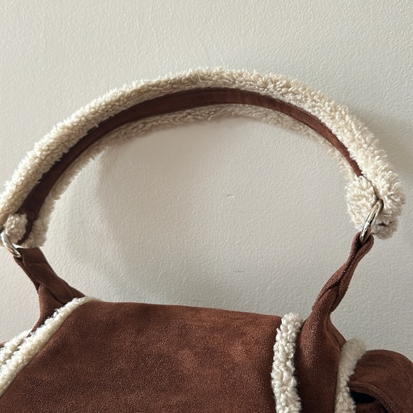 W Concept Shearling Shoulder Bag - Picture 12 of 15